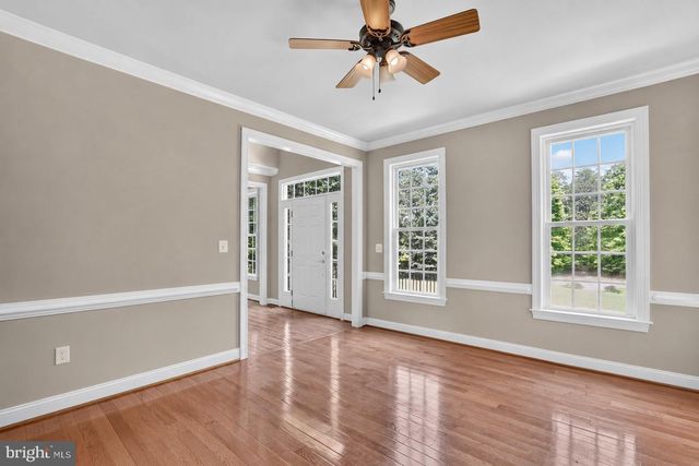 8610 LAROQUE RUN DR, Fredericksburg, VA 22407