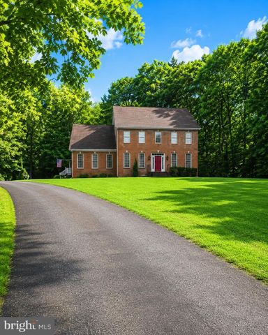 8610 LAROQUE RUN DR, Fredericksburg, VA 22407