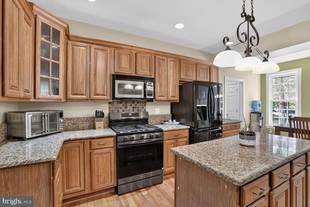 8610 LAROQUE RUN DR, Fredericksburg, VA 22407