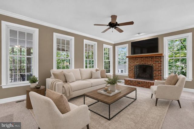 8610 LAROQUE RUN DR, Fredericksburg, VA 22407