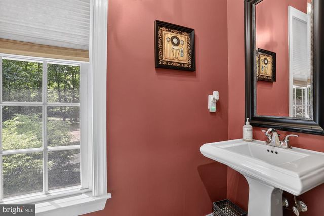 8610 LAROQUE RUN DR, Fredericksburg, VA 22407