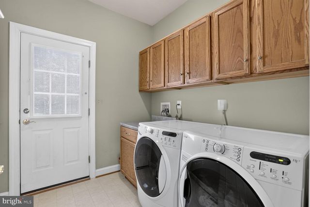 8610 LAROQUE RUN DR, Fredericksburg, VA 22407