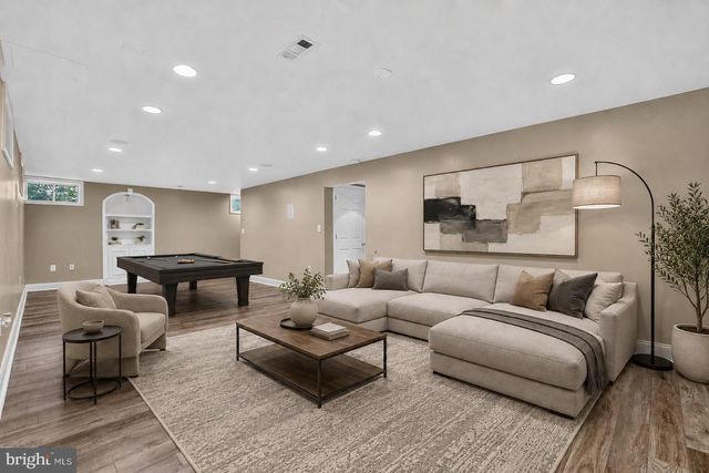 8610 LAROQUE RUN DR, Fredericksburg, VA 22407