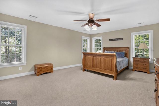 8610 LAROQUE RUN DR, Fredericksburg, VA 22407