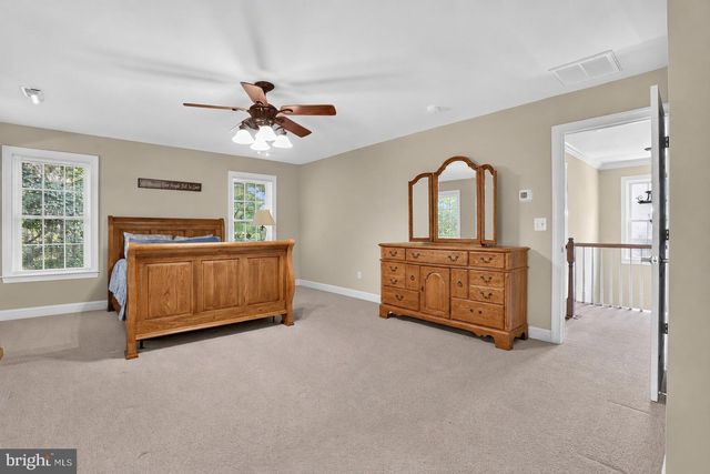8610 LAROQUE RUN DR, Fredericksburg, VA 22407