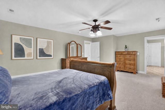 8610 LAROQUE RUN DR, Fredericksburg, VA 22407