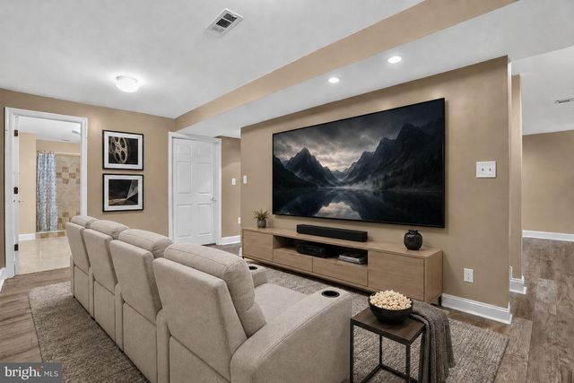 8610 LAROQUE RUN DR, Fredericksburg, VA 22407