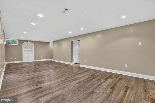 8610 LAROQUE RUN DR, Fredericksburg, VA 22407