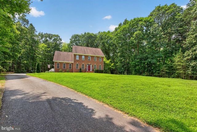 8610 LAROQUE RUN DR, Fredericksburg, VA 22407