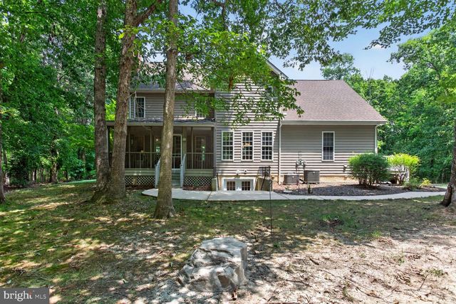 8610 LAROQUE RUN DR, Fredericksburg, VA 22407