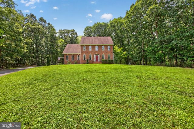 8610 LAROQUE RUN DR, Fredericksburg, VA 22407