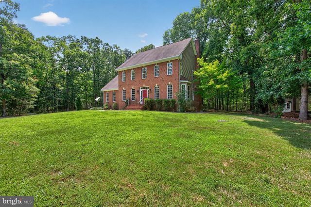 8610 LAROQUE RUN DR, Fredericksburg, VA 22407
