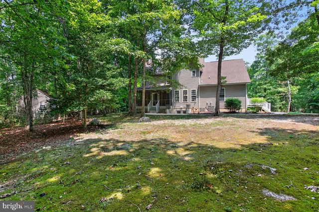 8610 LAROQUE RUN DR, Fredericksburg, VA 22407