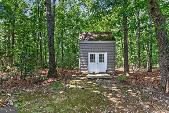 8610 LAROQUE RUN DR, Fredericksburg, VA 22407