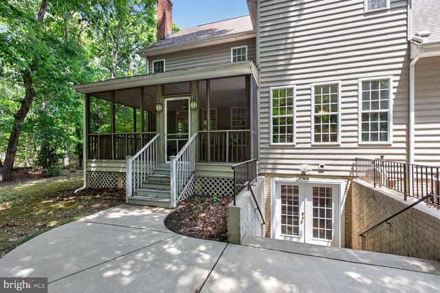 8610 LAROQUE RUN DR, Fredericksburg, VA 22407