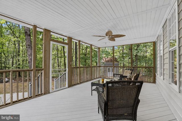 8610 LAROQUE RUN DR, Fredericksburg, VA 22407