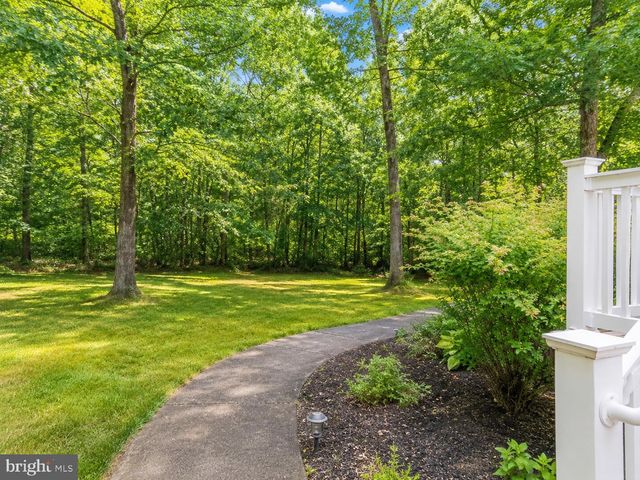 8610 LAROQUE RUN DR, Fredericksburg, VA 22407