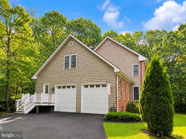 8610 LAROQUE RUN DR, Fredericksburg, VA 22407