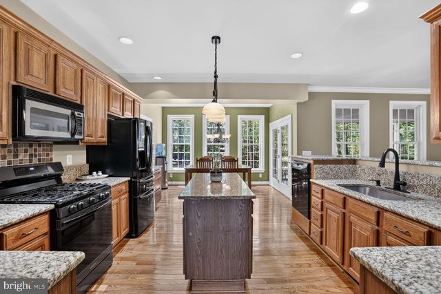 8610 LAROQUE RUN DR, Fredericksburg, VA 22407