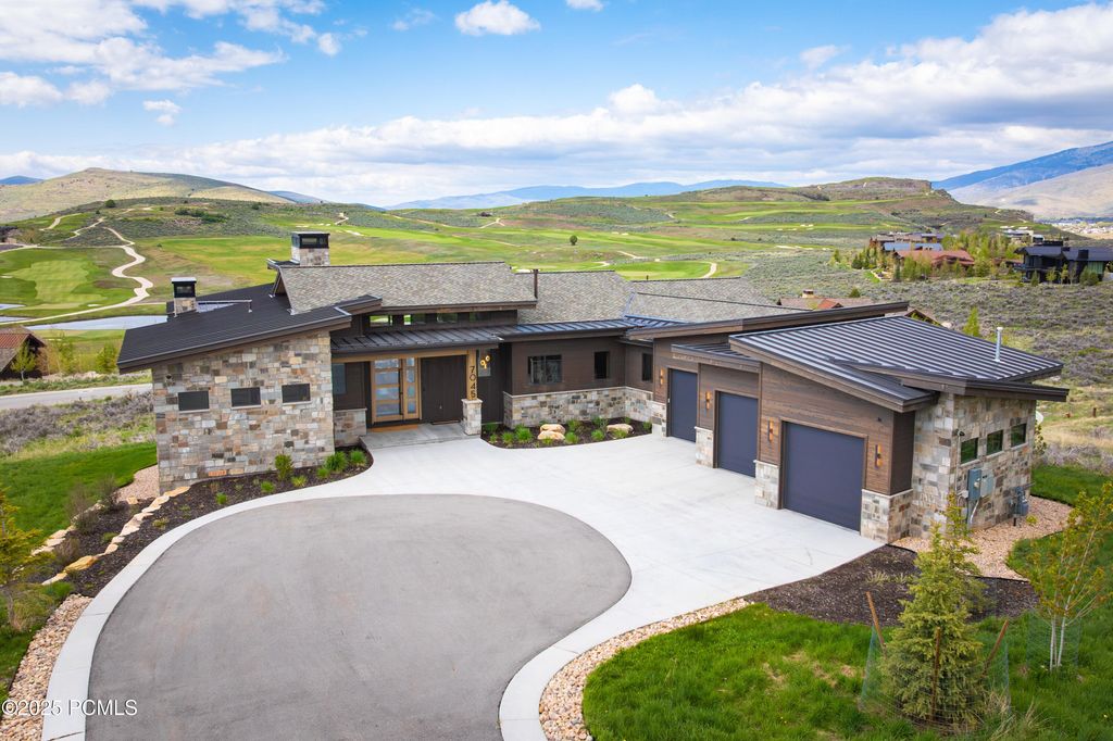 7045 E Moon Light Drive, Heber City, UT 84032