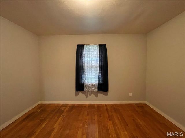 10745 Saint Xavier Lane, St Louis, MO 63074