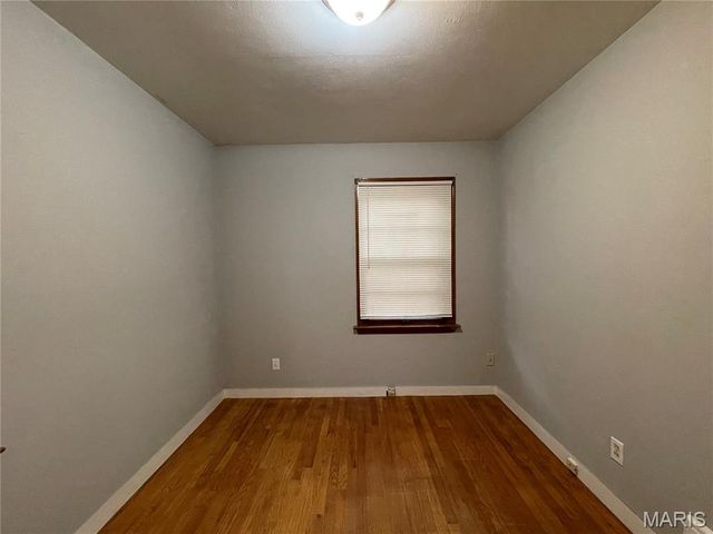 10745 Saint Xavier Lane, St Louis, MO 63074