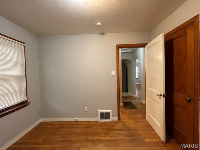10745 Saint Xavier Lane, St Louis, MO 63074