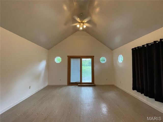 10745 Saint Xavier Lane, St Louis, MO 63074