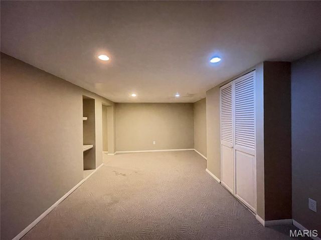 10745 Saint Xavier Lane, St Louis, MO 63074