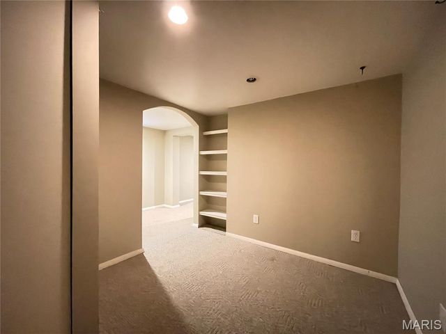10745 Saint Xavier Lane, St Louis, MO 63074