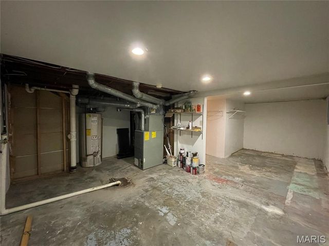 10745 Saint Xavier Lane, St Louis, MO 63074