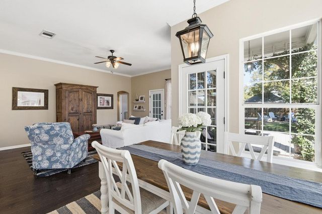 112 Rosebud LN, Georgetown, TX 78633