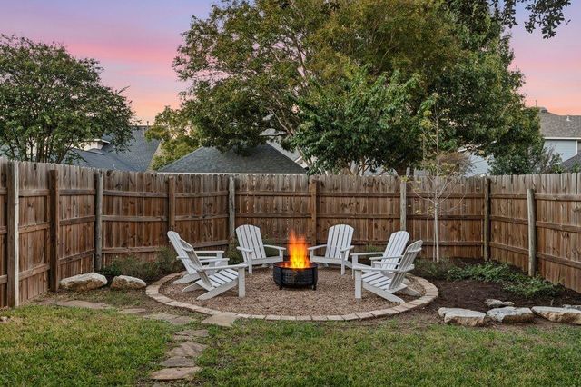 112 Rosebud LN, Georgetown, TX 78633