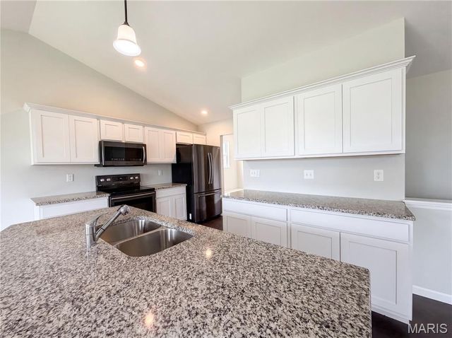 139 Palace Way Drive, Troy, MO 63379