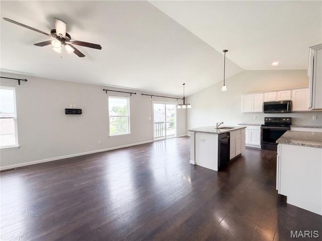 139 Palace Way Drive, Troy, MO 63379