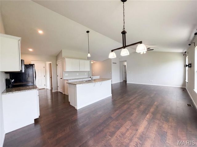 139 Palace Way Drive, Troy, MO 63379