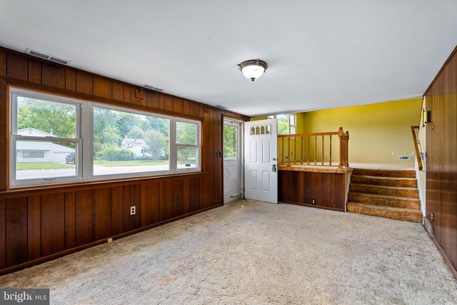 723 S HARMONY RD, Newark, DE 19713