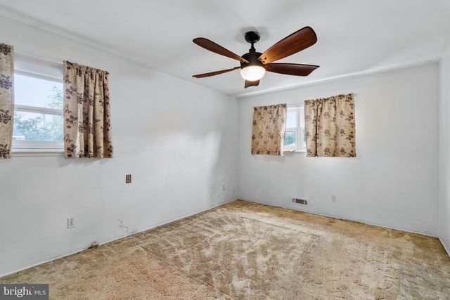 723 S HARMONY RD, Newark, DE 19713