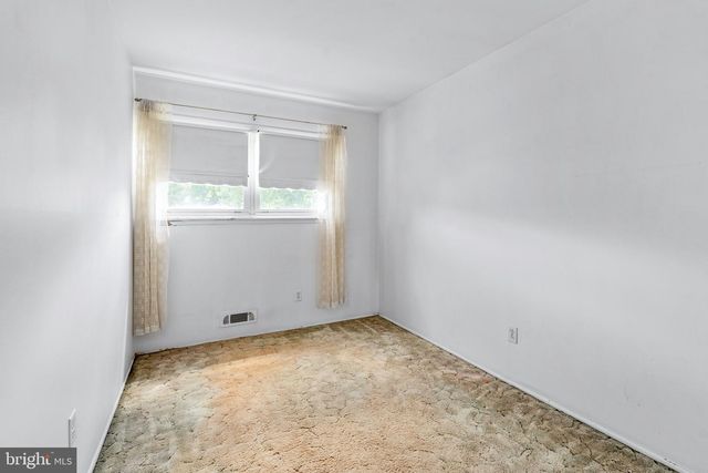 723 S HARMONY RD, Newark, DE 19713