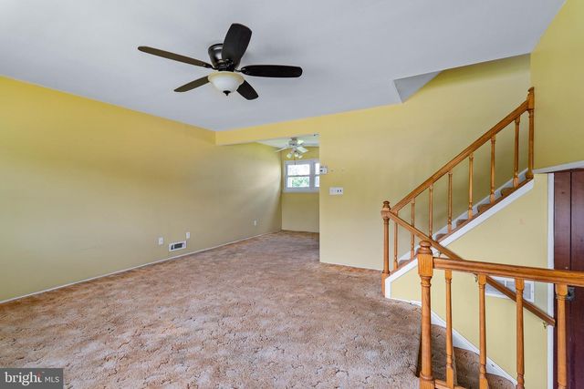 723 S HARMONY RD, Newark, DE 19713