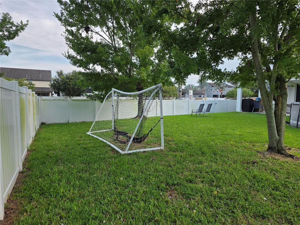 Image 13 of property listing at 12749 GARRIDAN AVENUE, Windermere, FL 34786