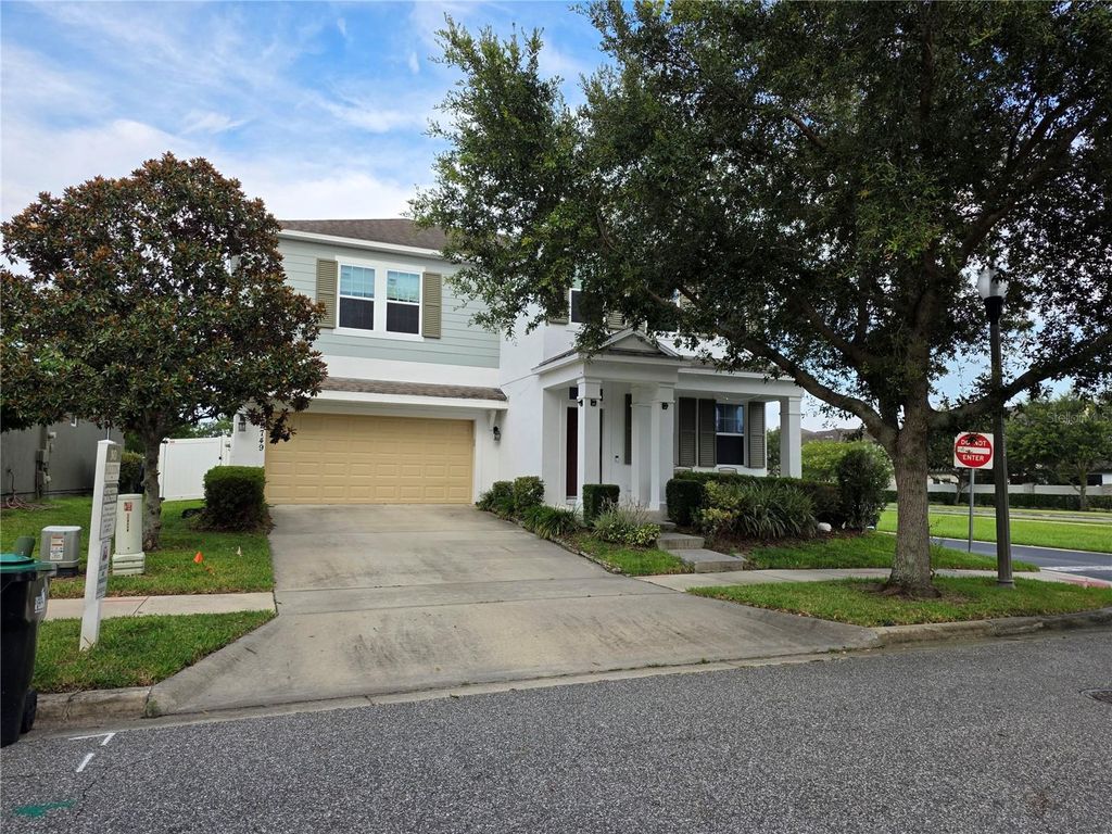 Image 33 of property listing at 12749 GARRIDAN AVENUE, Windermere, FL 34786