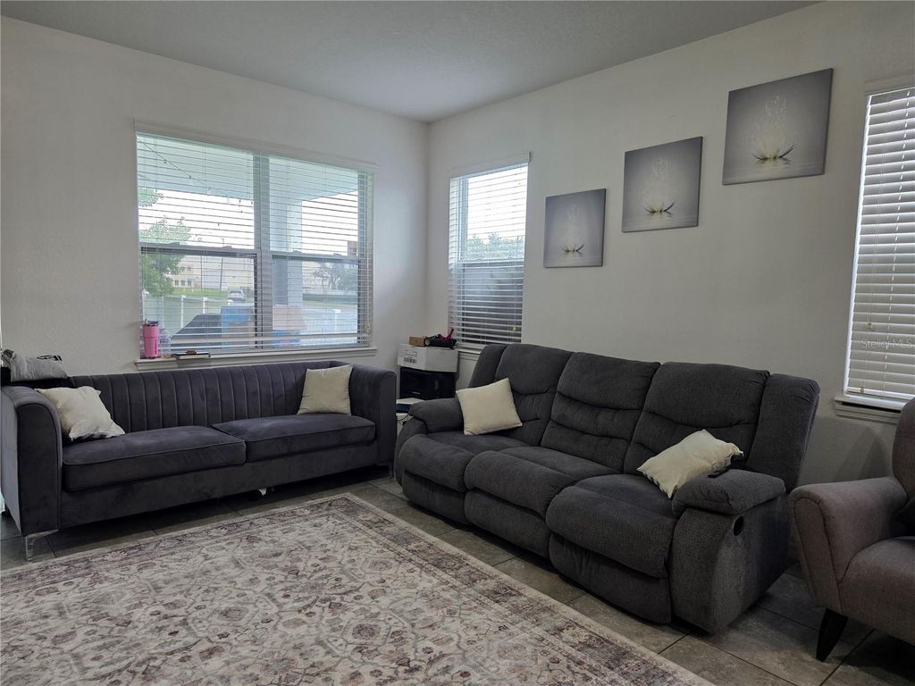 Image 6 of property listing at 12749 GARRIDAN AVENUE, Windermere, FL 34786