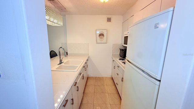 37 AVE. ISLA VERDE 1115, Carolina, PR 00979