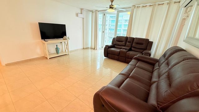 37 AVE. ISLA VERDE 1115, Carolina, PR 00979