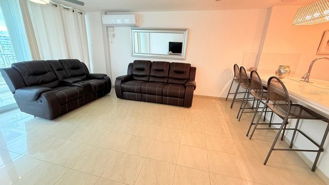 37 AVE. ISLA VERDE 1115, Carolina, PR 00979