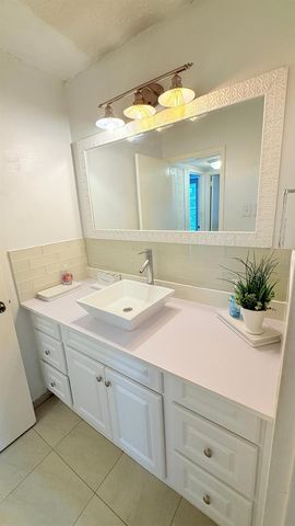 37 AVE. ISLA VERDE 1115, Carolina, PR 00979