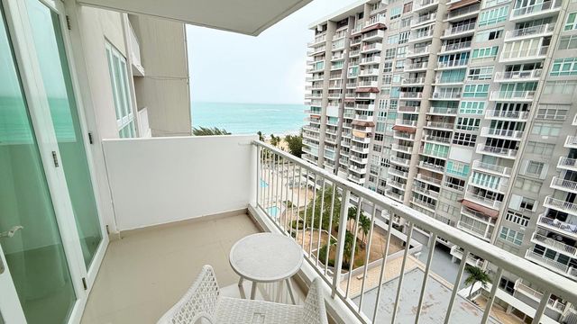 37 AVE. ISLA VERDE 1115, Carolina, PR 00979