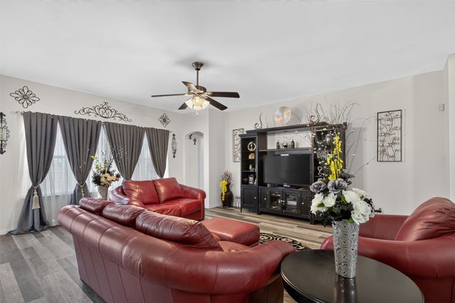 200 Independence Trail, Forney, TX 75126