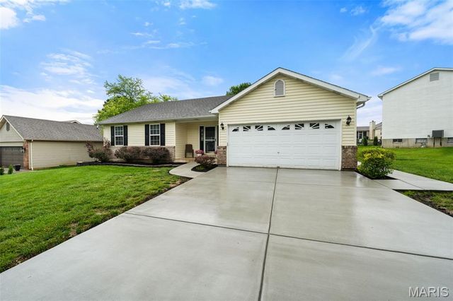 7228 Picasso Drive, Dardenne Prairie, MO 63368